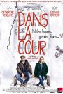 Dans la cour